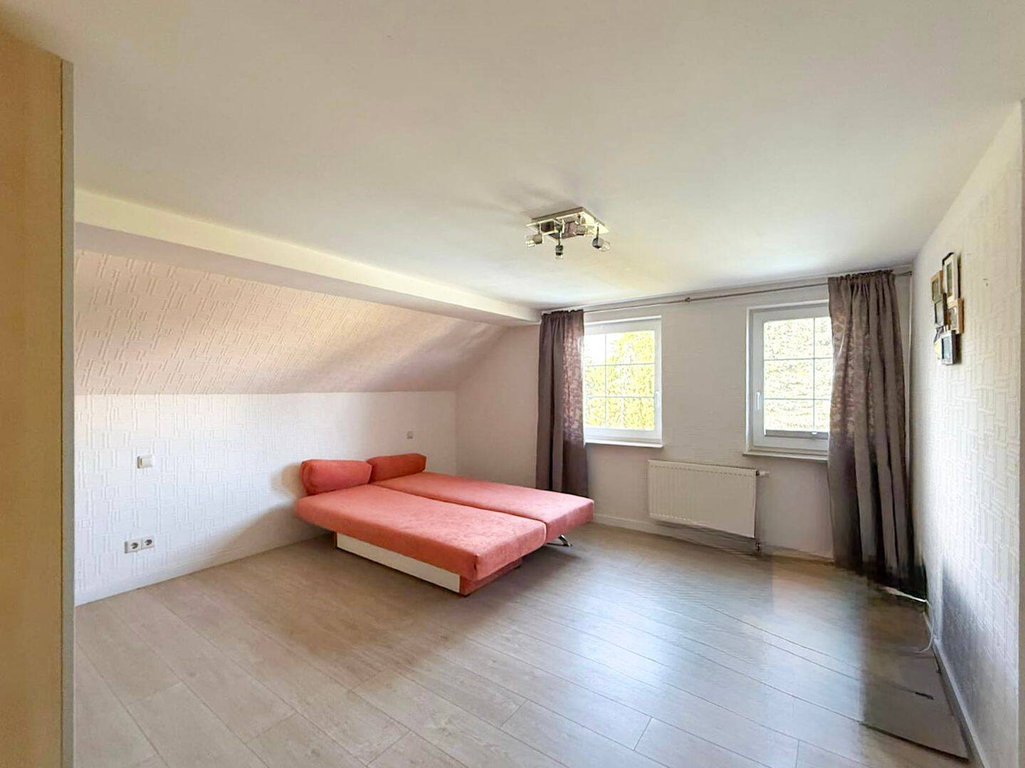 Einfamilienhaus mit Pool | West-Terrasse | Fußbodenheizung | Nebengebäude – Krostitz – Vorschaubild 7