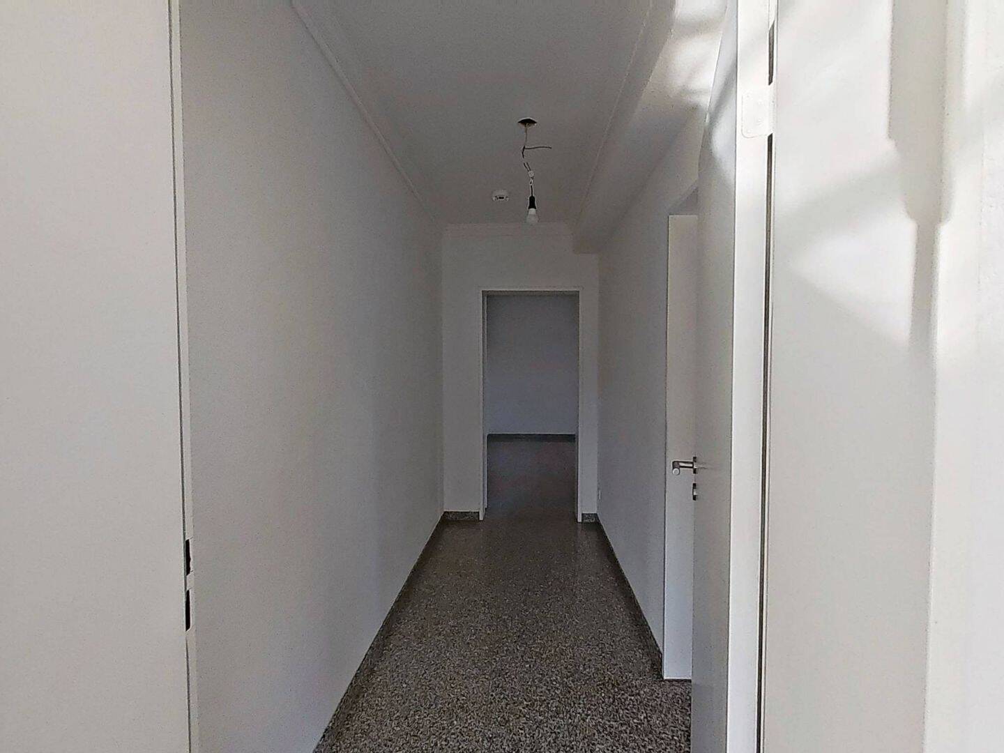 Schöne und helle Souterrain-Wohnung mit 3 Zimmern & Gartenstück – Leverkusen – Vorschaubild 8