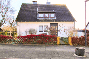 Freistehendes Zweifamilienhaus: 3 Garagen, 1 Carport & Wintergarten – 42579 Heiligenhaus – Vorschaubild 3