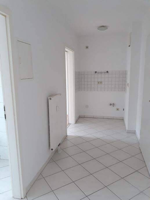 eine schöne Singlewohnung in zentraler Lage mit Wanne – Zwickau – Vorschaubild 6