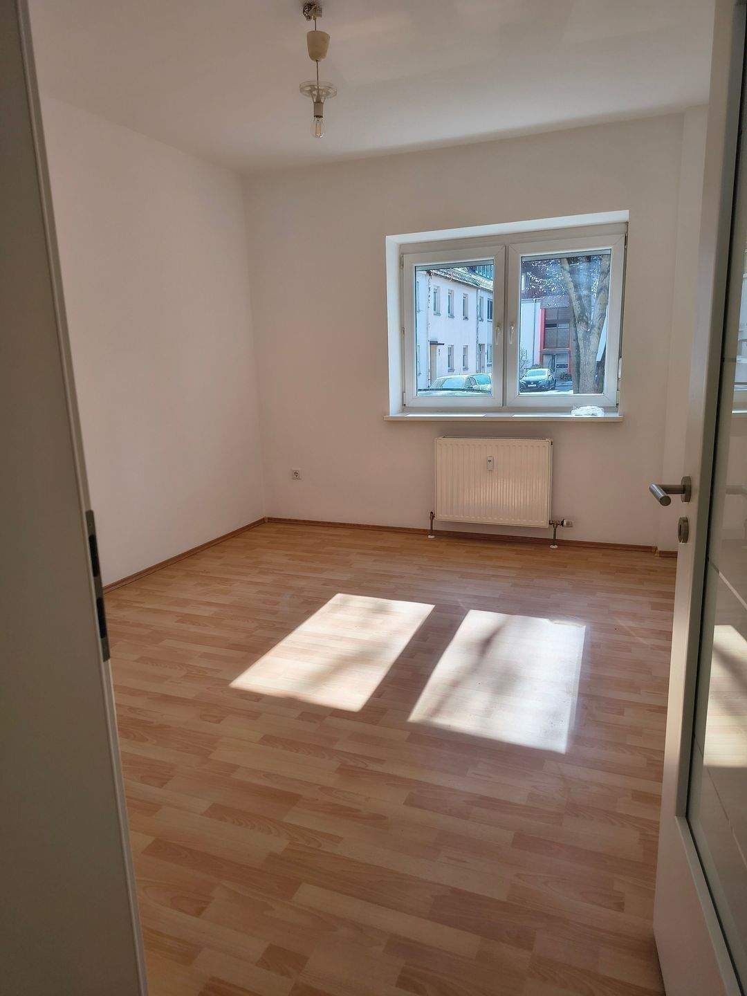 Zentrale und sonnige 3-Zimmer-Wohnung in Nürnberg Schweinau nähe U-Bahn Hohe Marter – Nürnberg – Vorschaubild 4