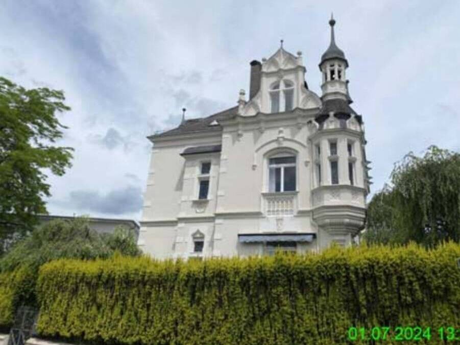 Wohnen in einer historischen Villa mit moderner Ausstattung im Nordosten