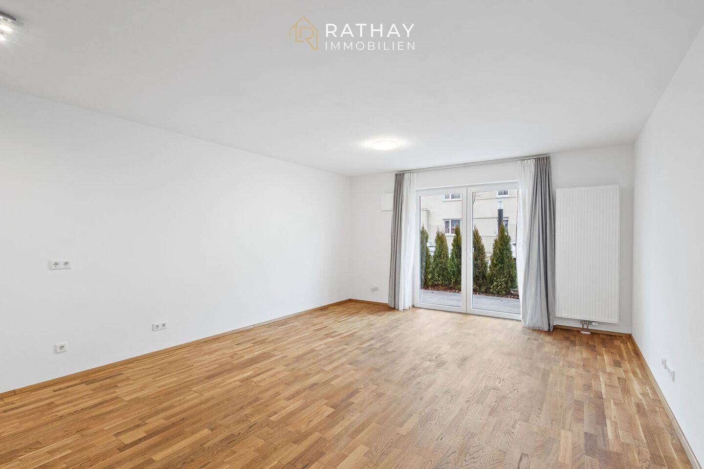 Stadtnah wohnen mit Komfort: 2-Zimmer-Erdgeschosswohnung mit Südterrasse & Tiefgarage – Regensburg – Vorschaubild 3