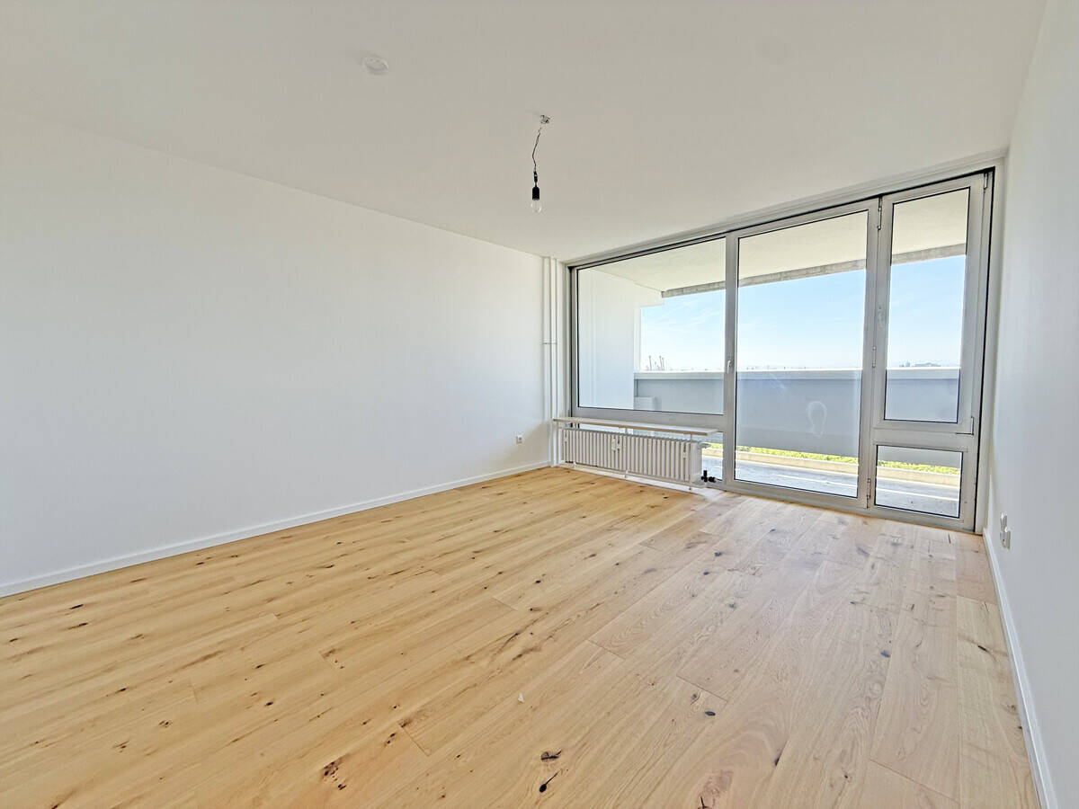 Weitblick, Sonne & Raum: Renovierte 4-Zimmer-Wohnung in der denkmalgeschützten Olympia Pressestadt – München – Vorschaubild 6