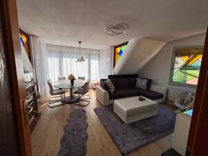Angenehm wohnen und entspannen – charmante Wohnung mit Balkon – 70327 Stuttgart – Vorschaubild 2