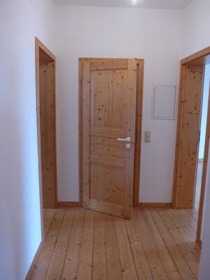 Für Holzfreunde: 2Z, Wohnküche, Bad, Flur, Abstell – 58452 Witten – Vorschaubild 1