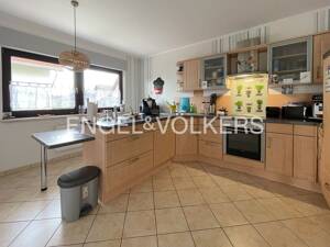 RESERVIERT!! Freistehendes Einfamilienhaus mit Wintergarten, Garage und gepflegten Außenanlagen – 99099 Erfurt – Vorschaubild 7