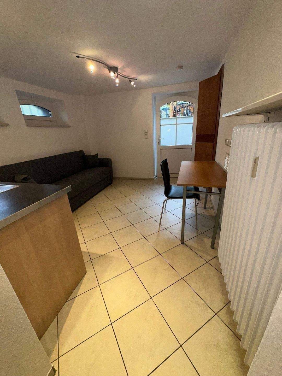 Frei ab sofort / Möblierte 1 - Zimmer - Untergeschosswohnung (Kellerwohnung) mit Einbauküche und separatem Eingang – Trier – Vorschaubild 5