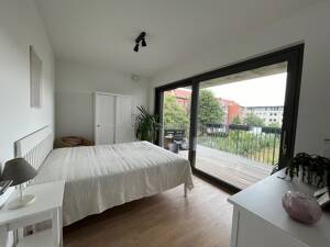 Geräumige 4-Raum Wohnung, mit 2 Balkonen, 2 Bäder, Tiefgarage, Fußbodenheizung – 99092 Erfurt – Vorschaubild 7