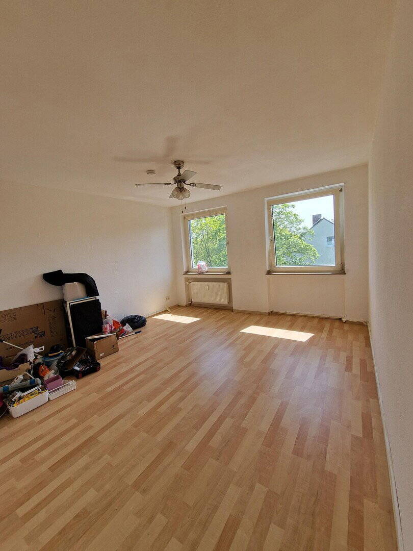 Helle 2-Zimmer-Wohnung mit Balkon und schönem Ausblick ins Grüne