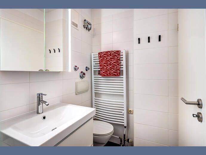 Möbliert: Gut geschnittene Dachterrassenwohnung – München – Vorschaubild 8