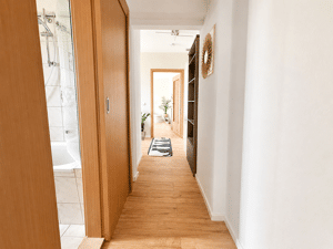Exklusive, voll möblierte 2-Zimmer-Wohnung mit Balkon – 1277 Dresden – Vorschaubild 5