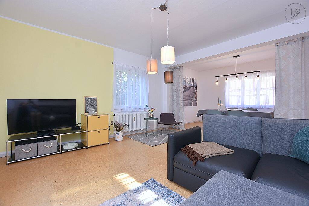 Modern möblierte Wohnung in zentraler Wohnlage mit PKW-Stellplatz im Hof in Stuttgart Mitte