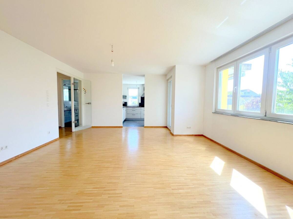KfW-40! Energieeffiziente, Lichtdurchflutete 4-Zi. Wohnung – 79576 Weil am Rhein – Bild 1 von 9