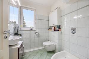 Stilvolle Maisonette inklusive KFZ-Stellplätzen und hochwertiger Küche in Bestlage von Sasel – 22393 Hamburg – Vorschaubild 4