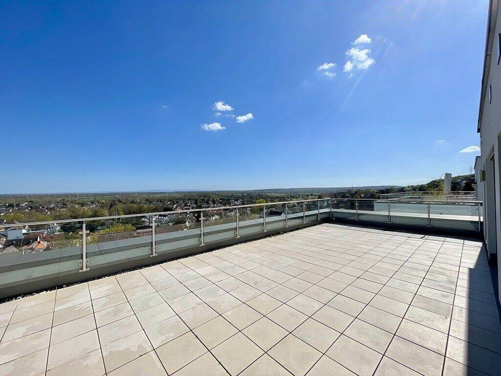 Komfortabel auf einer Ebene und Aufzug in Ihre Wohnung - niemand schaut rein - grandioser Fernblick