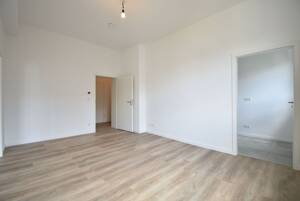 ERSTBEZUG nach Sanierung! Zentrale 2-Zi-Whg zu vermieten – 40211 Düsseldorf – Vorschaubild 4