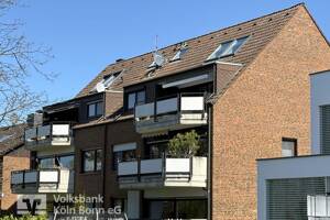 Weiß - Schöne, helle Maisonette-Dachgeschosswohnung mit Stellplatz