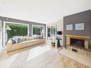 Stilvoller Bungalow mit schönem Garten und Garage in begehrter, familienfreundlicher Wohnlage – 55128 Mainz – Vorschaubild 7