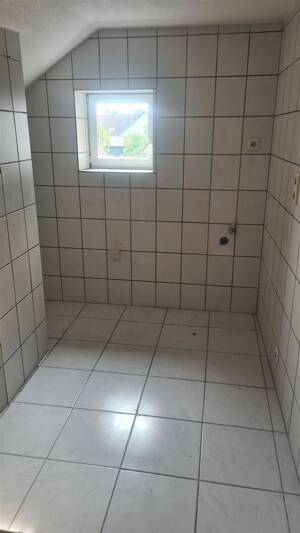 ***Gemütliche Dachgeschoßwohnung im Zentrum*** – 46045 Oberhausen – Vorschaubild 7