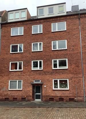 Schöne 4-Zimmer-Wohnung mit Einbauküche in Kiel