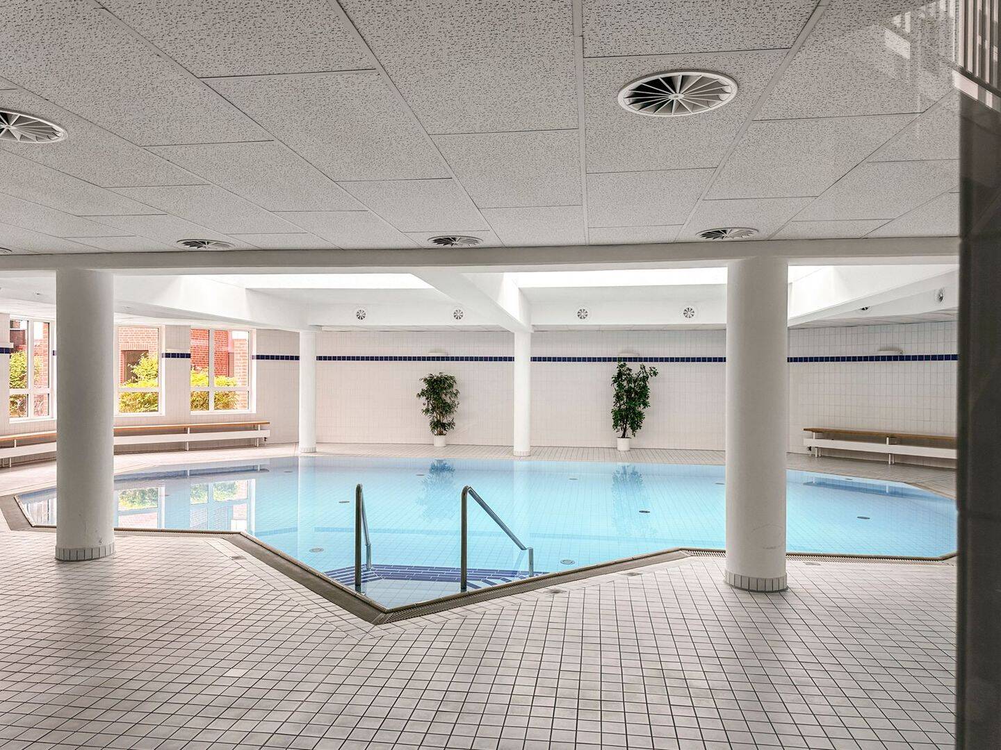 Ostseenah wohnen - Gepflegte, möblierte Erdgeschosswohnung mit Schwimmbad – Lübeck – Vorschaubild 3