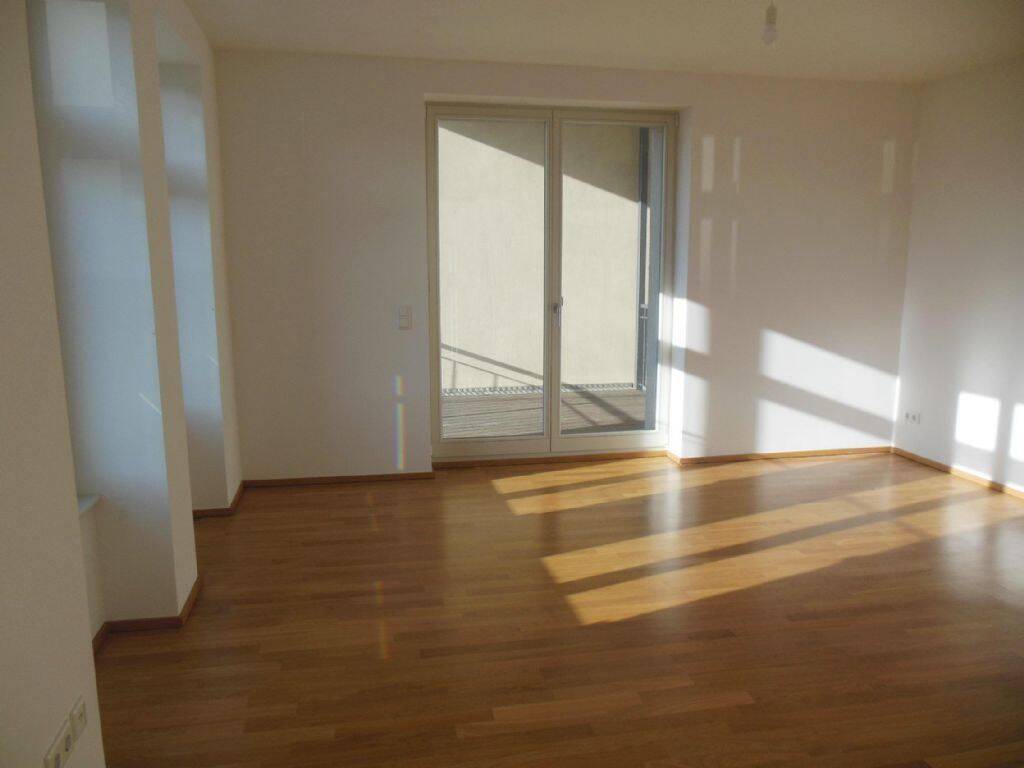 Bezugsfrei | Zentrum-Ost | Tolle 2 Zi.-Whg. | 2 Balkone | Parkett | FuBoHeizg.| Aufzug – Leipzig – Vorschaubild 8