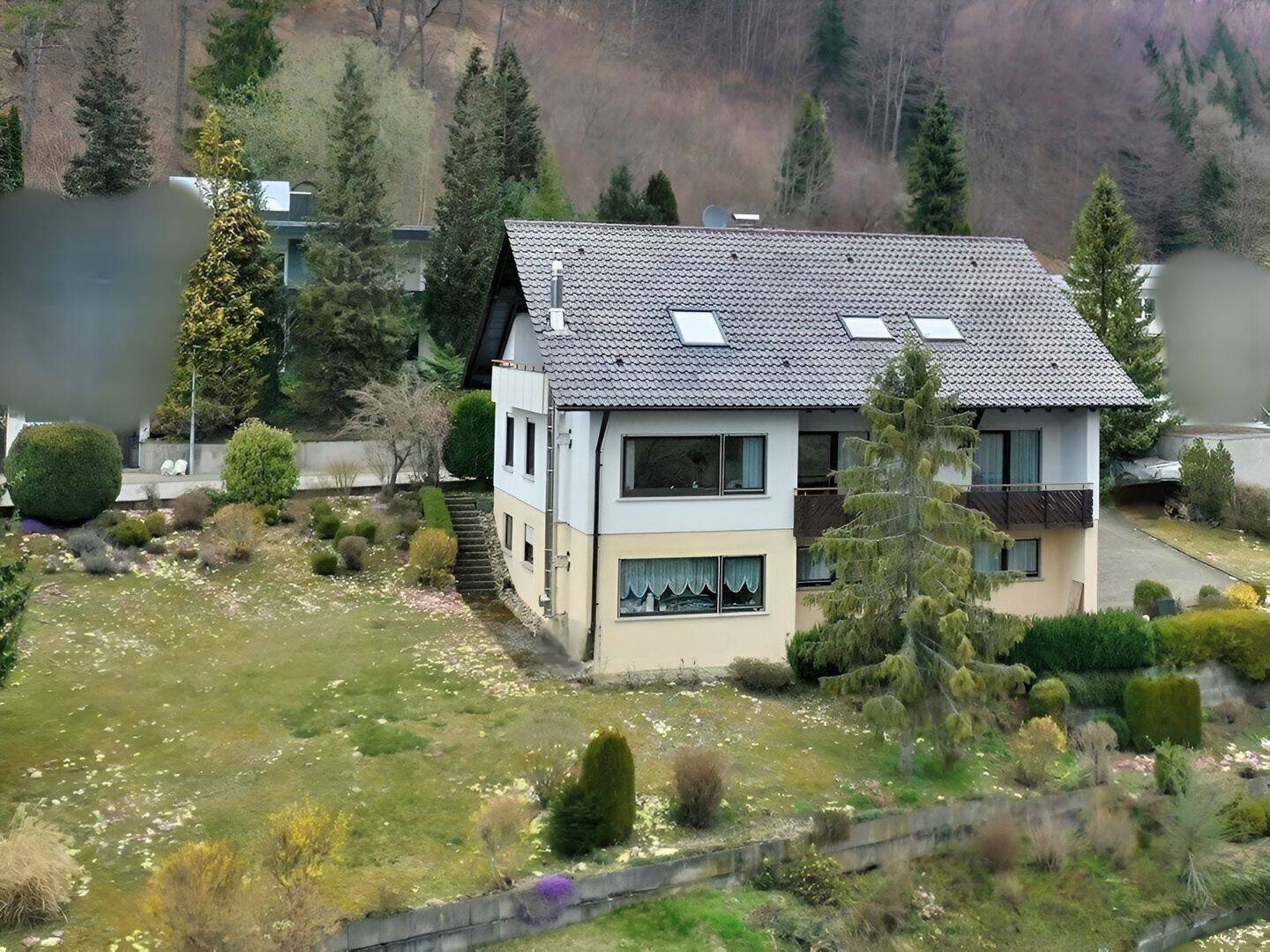 Wohnen mit Perspektive - Einfamilienhaus mit ELW – Albstadt – Vorschaubild 2