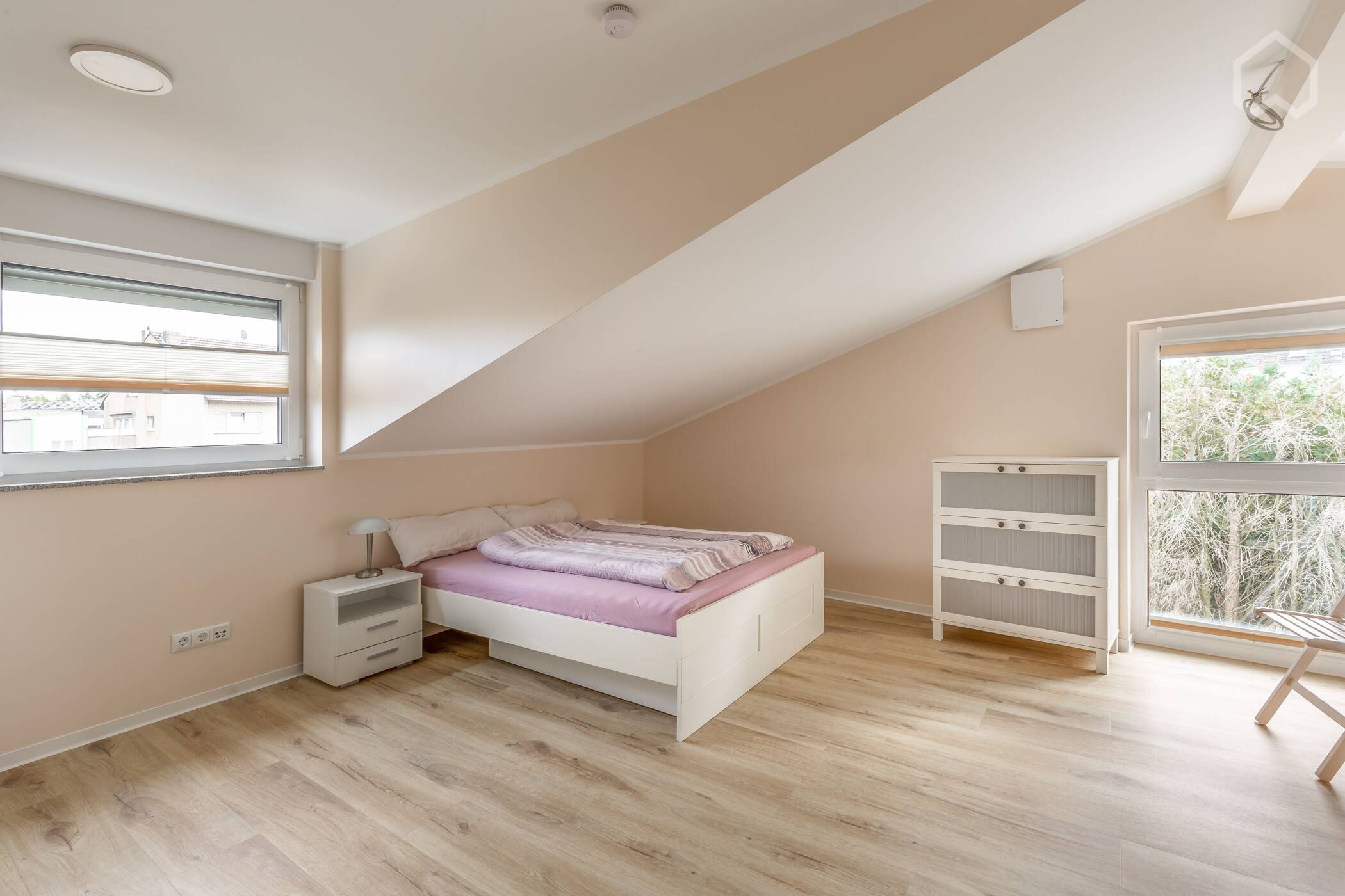 Helles, modernes Apartment mit Tageslichtbad und Balkon in Aachen – Aachen – Vorschaubild 6