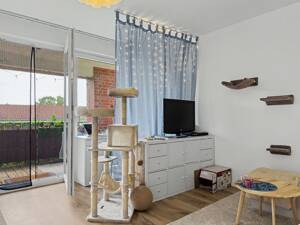 Zentrale Geräumige 1-Zimmerwohnung mit ruhigem Südbalkon, eigener Stellplatz inklusive! – 23558 Lübeck – Vorschaubild 4