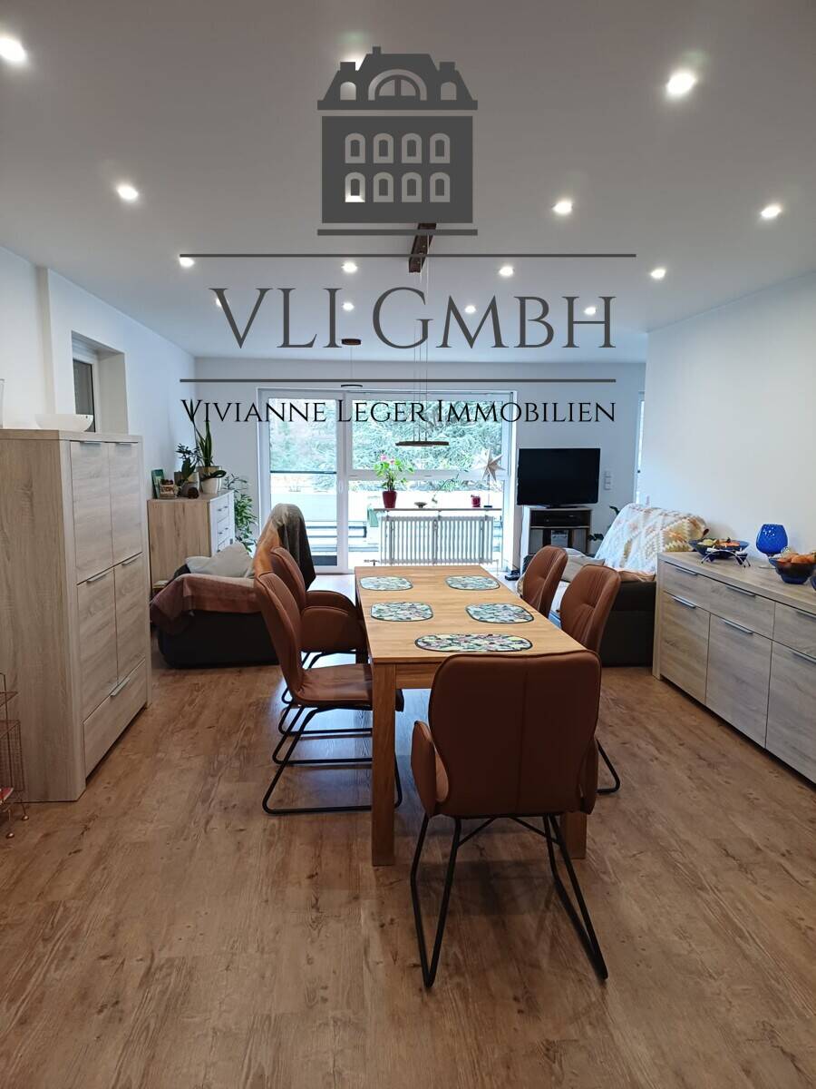 Komplett renovierte Eigentumswohnung mit gr. Balkon, Aufzug & Doppelgarage - Saarbrücken-Schafbrücke – Saarbrücken – Vorschaubild 2