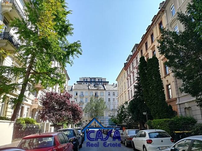WESTEND-NORD: neu möblierte 3 Zimmer Wohnung mit Balkon und Skyline Blick
