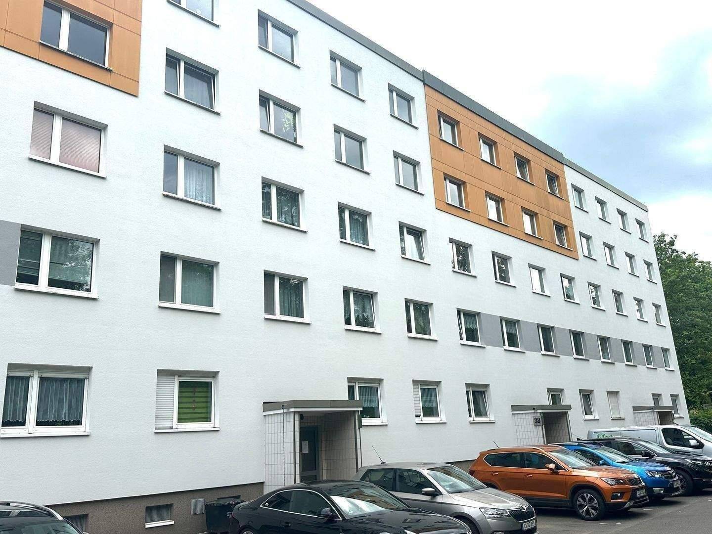 Kapitalanlage -Vermietete Eigentumswohnung im Dachgeschoss am Chemnitzer Stadtpark- – Chemnitz – Vorschaubild 2