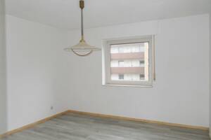 Großzügige 3-Zimmer-Eigentumswohnung mit Sonnenbalkon und Stellplatz in Osnabrück-Sutthausen – 49082 Osnabrück – Vorschaubild 1