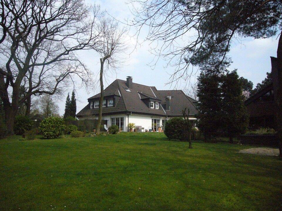 Großzügige Villa mit Doppelgarage, traumhaftem Garten und top Ausstattung am Uhlenhorst – Mülheim an der Ruhr – Vorschaubild 2