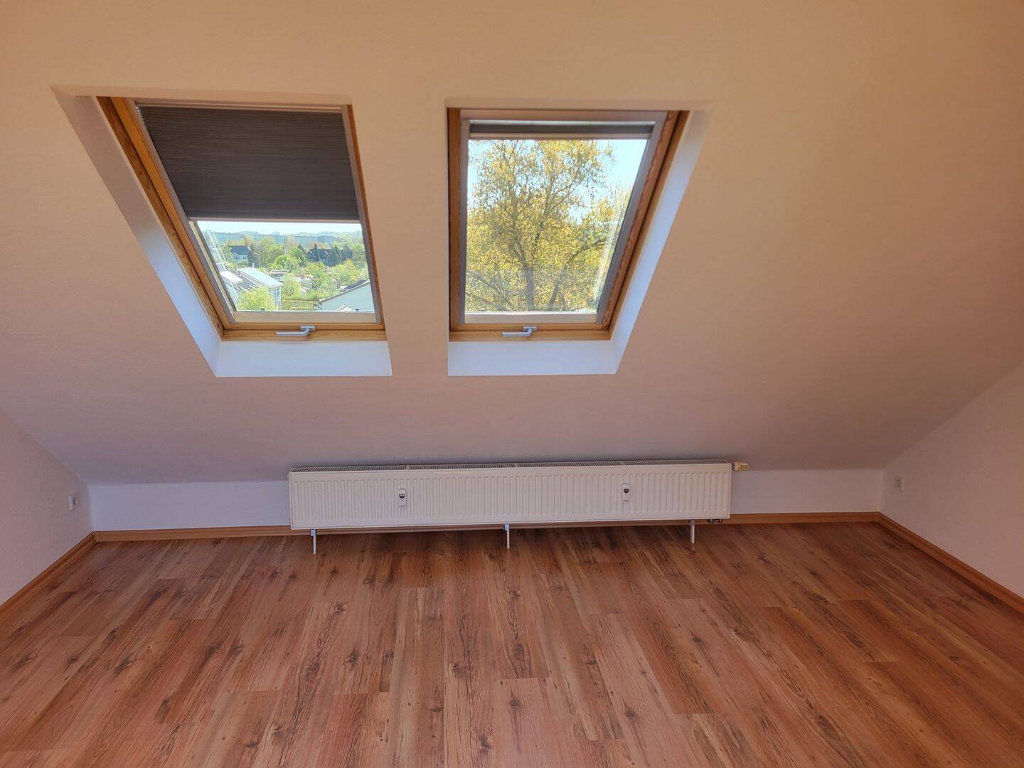 TOP Dachgeschosswohnung im GRÜNEN MIT EBK!!! – Chemnitz – Vorschaubild 5
