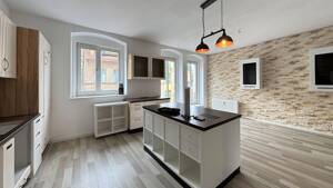 Moderne 4,5 Zimmer Wohnung mit Wohnküche – 6118 Halle (Saale) – Vorschaubild 2