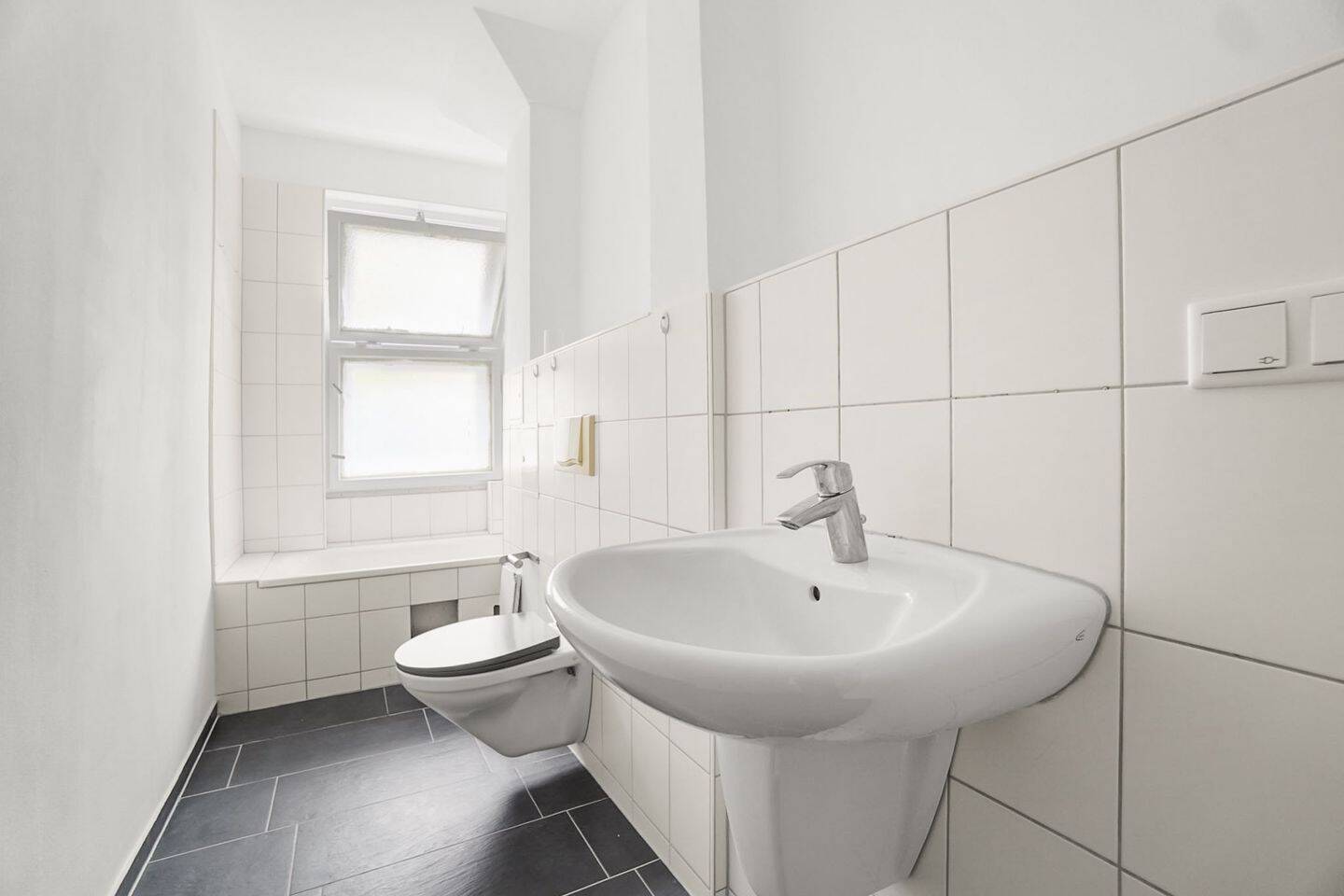 Stilvolle 4-Zimmer-Wohnung mit Charme und vielseitigem Wohnkonzept in Charlottenburg – Berlin – Vorschaubild 6