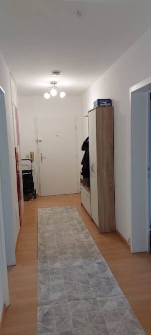 Gepflegte 3-Zimmer-Wohnung (teilmöbliert)/ ca 79qm / Bitte die Voraussetzung durchlesen – 24109 Kiel – Vorschaubild 3