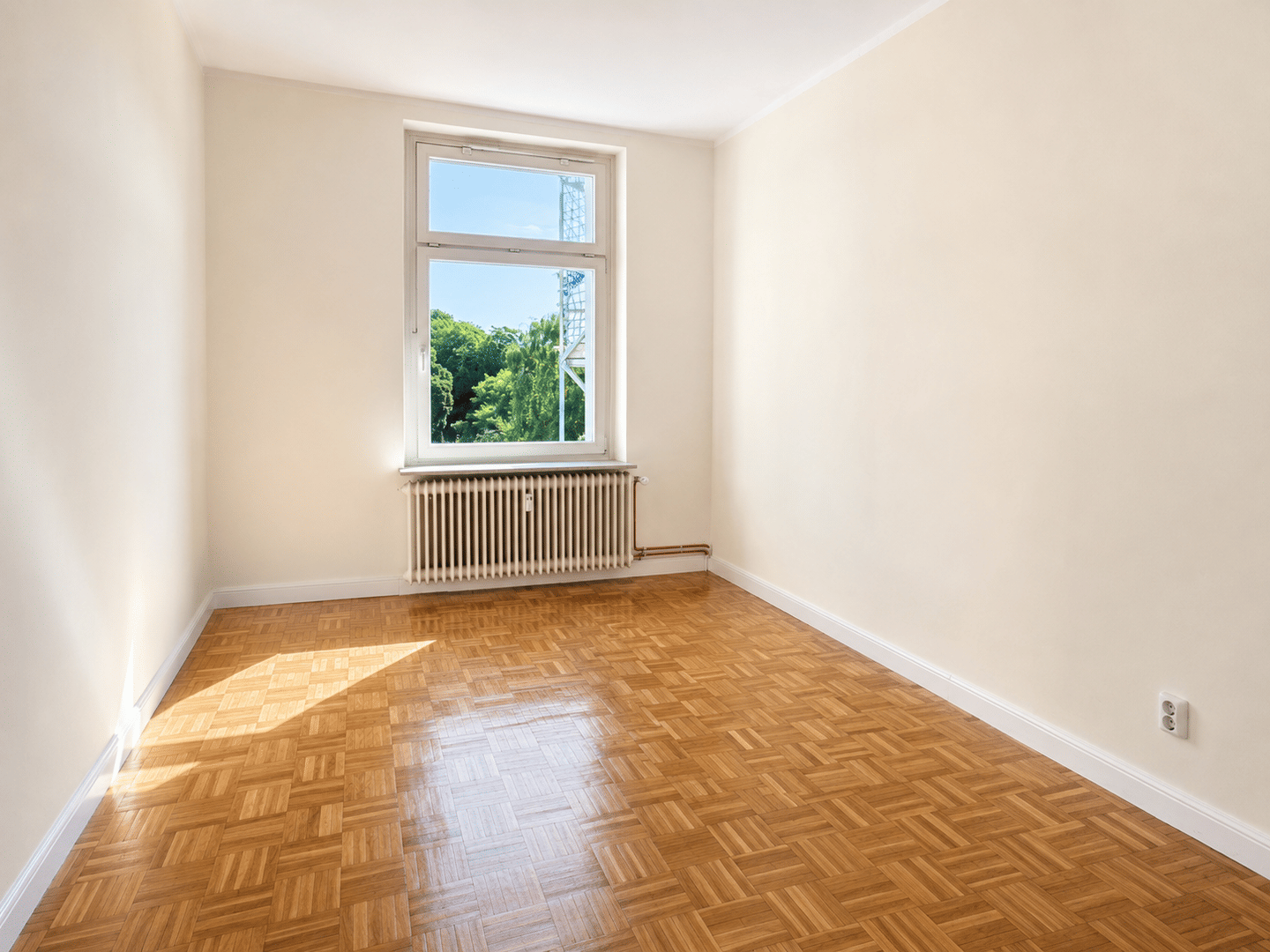 RESERVIERT-Attraktive Lage und viel Potenzial in bester Lage von Hoheluft-Ost – Hamburg – Vorschaubild 5