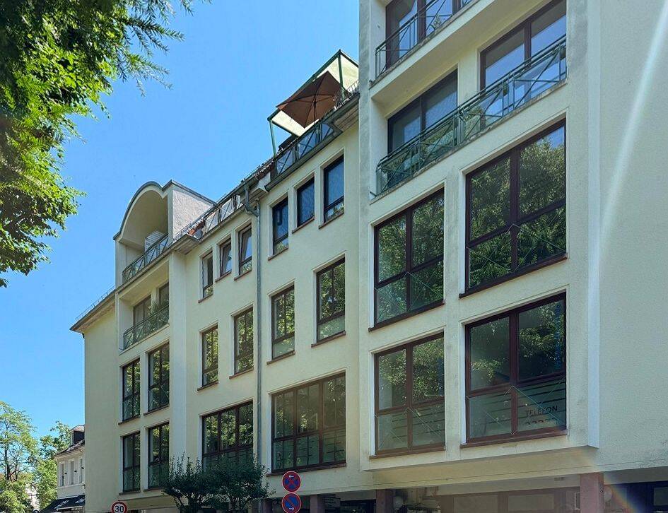 Bad Soden: Vermietete 1-Zimmer-Wohnung in den City-Arkaden mit Blick in den Park