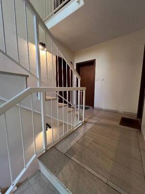 Landhausstil am Niendorfer Gehege! Ruhige 3-Zi.-Maisonette-ETW mit Balkon, Terrasse + TG – 22527 Hamburg – Vorschaubild 4