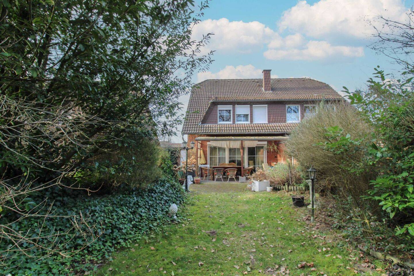 Schönes 5-Zi.-Zuhause mit Garten, einer Garage und 2 Freistellplätzen in ruhigem Wendehammer – Münster – Vorschaubild 2