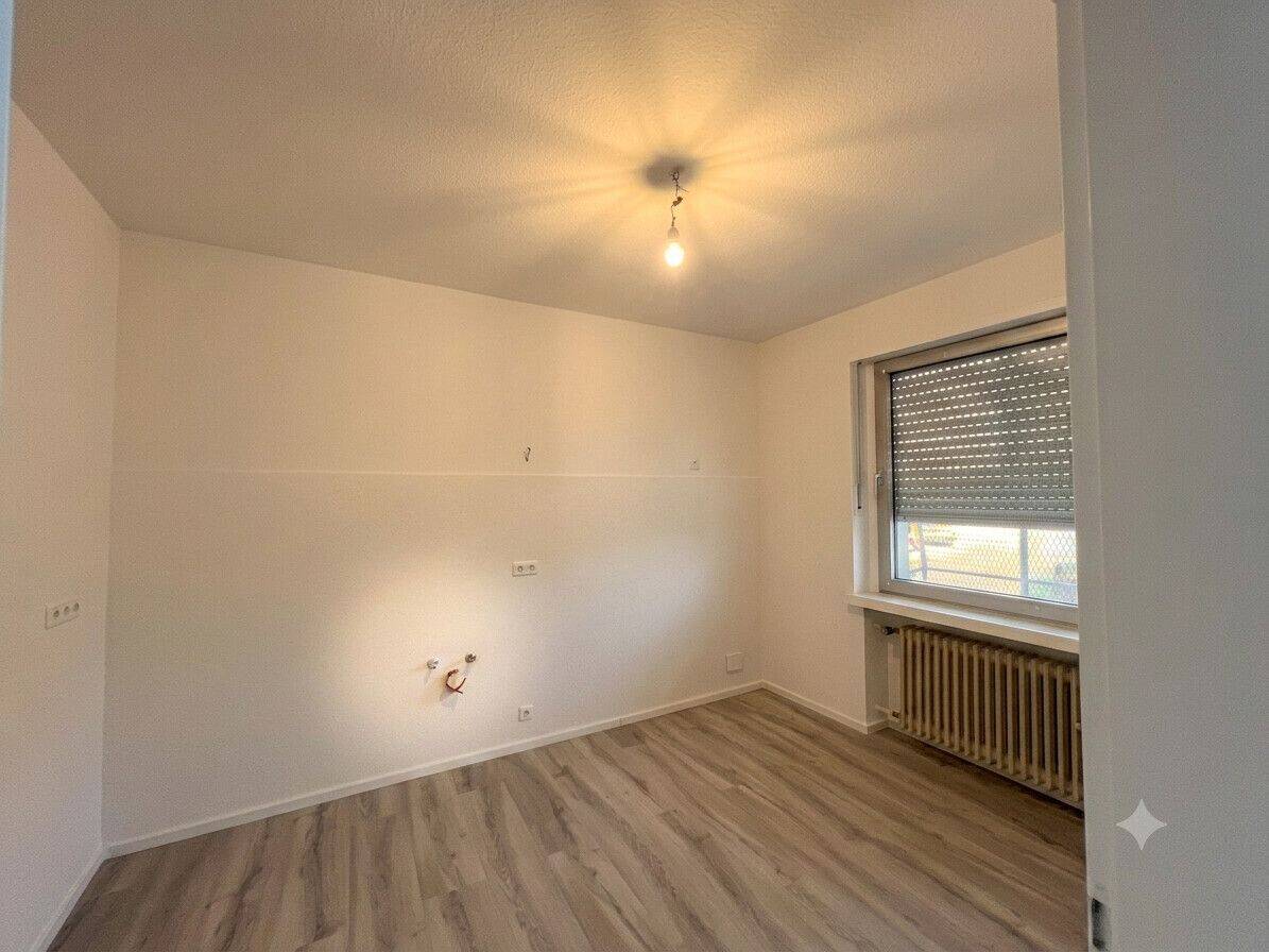 GEMÜTLICHES REIHENENDHAUS MIT GARTEN UND GARAGE! – Mönchengladbach – Vorschaubild 4