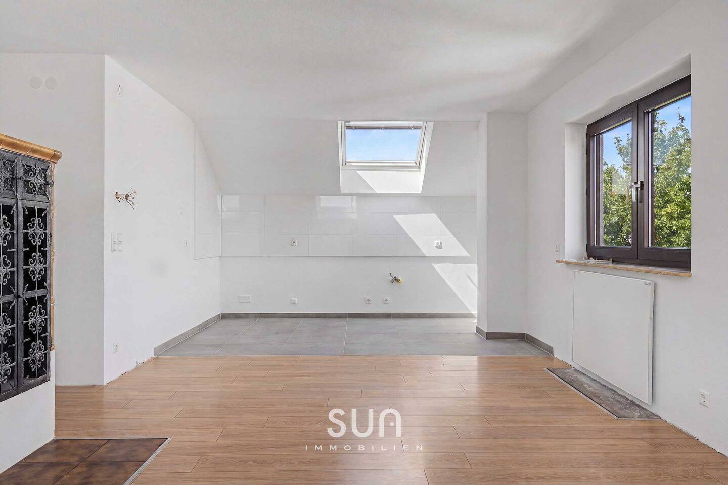 CHIC, HELLER, SÖFLINGEN! ERSTBEZUG NACH RENOVIERUNG 3,5-Zimmer-DG in bester Lage! – Ulm – Vorschaubild 2