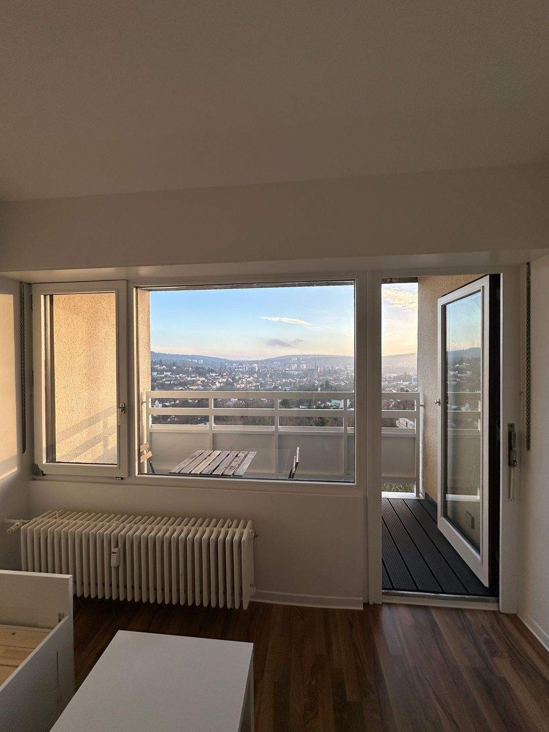 Sbr.- Dudweiler * 1 ZKB * kompl. möbliert * Balkon mit toller Aussicht * – Saarbrücken – Vorschaubild 2