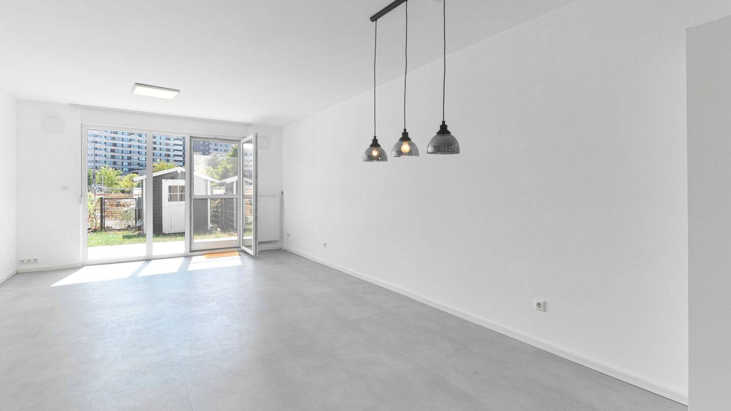 Drei Etagen zum Wohlfühlen - modernes Reihenhaus mit Garten – Köln – Vorschaubild 3