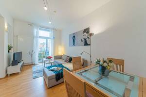 Gemütliche 3 Zimmer-Wohnung mit Gästezimmer und Balkon – 60316 Frankfurt am Main – Vorschaubild 2