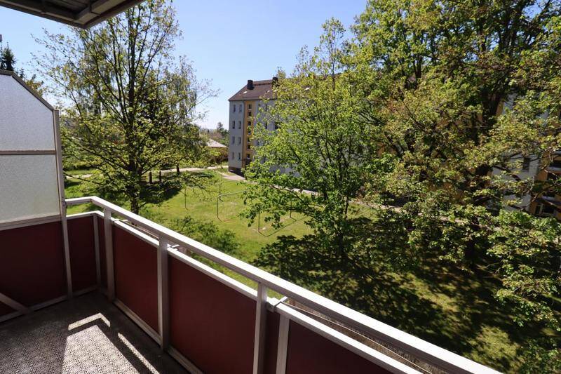 Umstellung von Gas auf Strom... NEU! 3 Zimmer mit Balkon