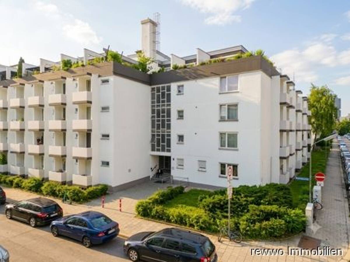 Attraktive 1-Zimmerwohnung als solide Kapitalanlage oder zur Eigennutzung. – 80807 München – Bild 1 von 9
